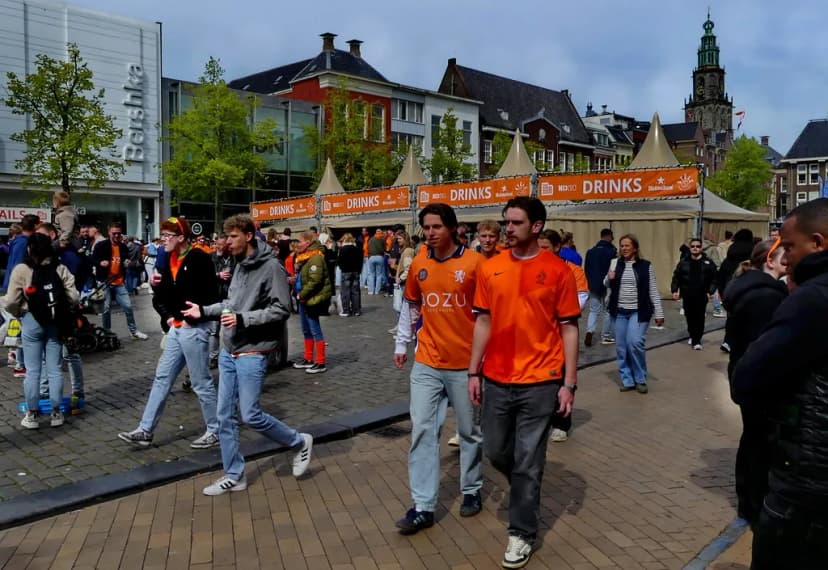 King's Day Groningen Flea Market: Tips for Shopping and Selling
