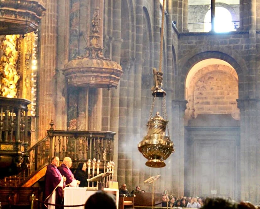 Pilgrim's Mass in Santiago de Compostela: Times, Attendance & Tips