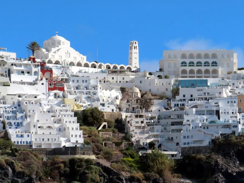 Santorini Greek Orthodox Easter: Traditions, Services & Visitor Tips