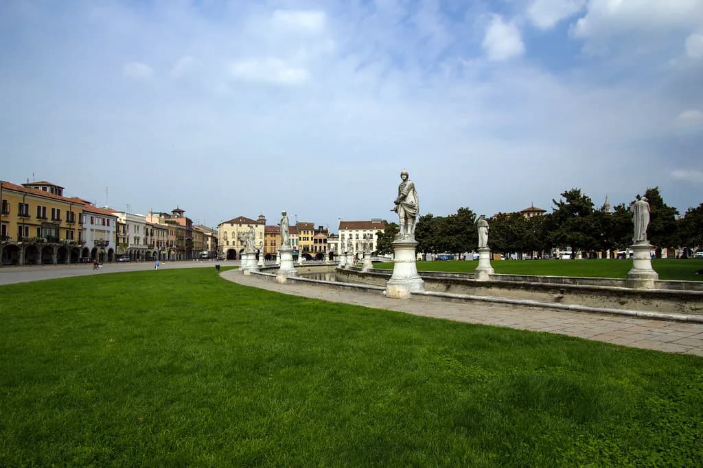 Sherwood Festival Padua Guide: Dates, Lineup & Visitor Tips