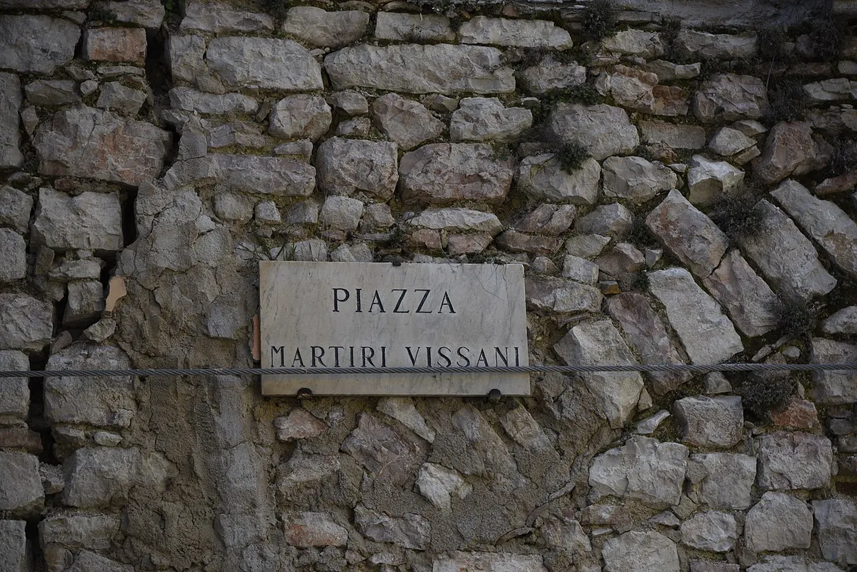 Targa centro storico Visso — 1