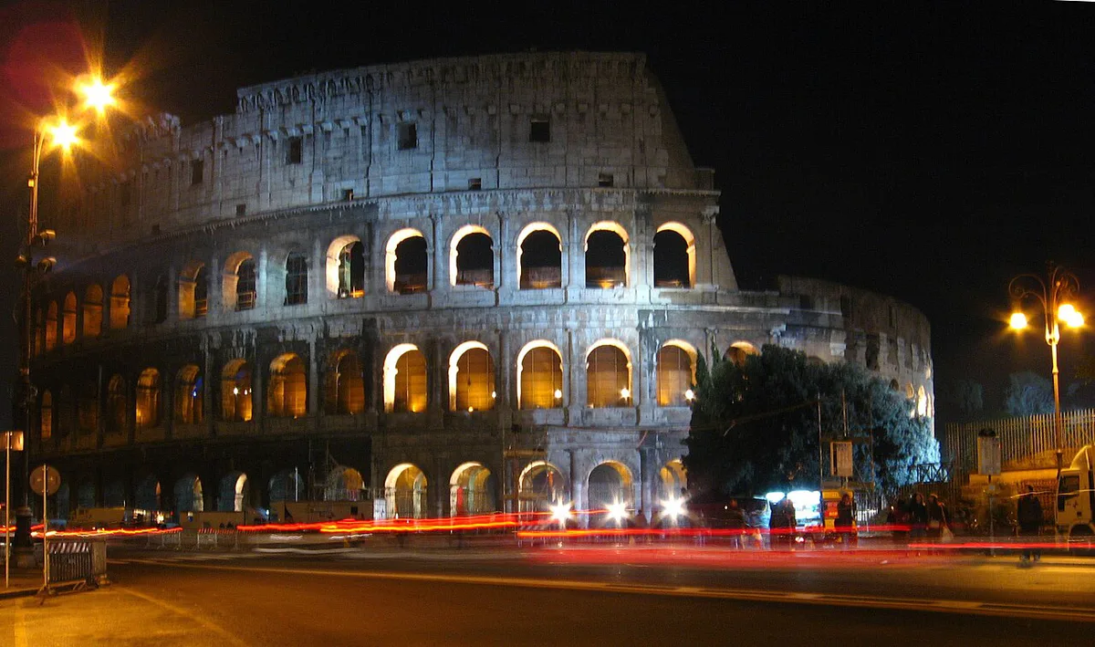 Colosseo @night - Flickr - foodriver — 2