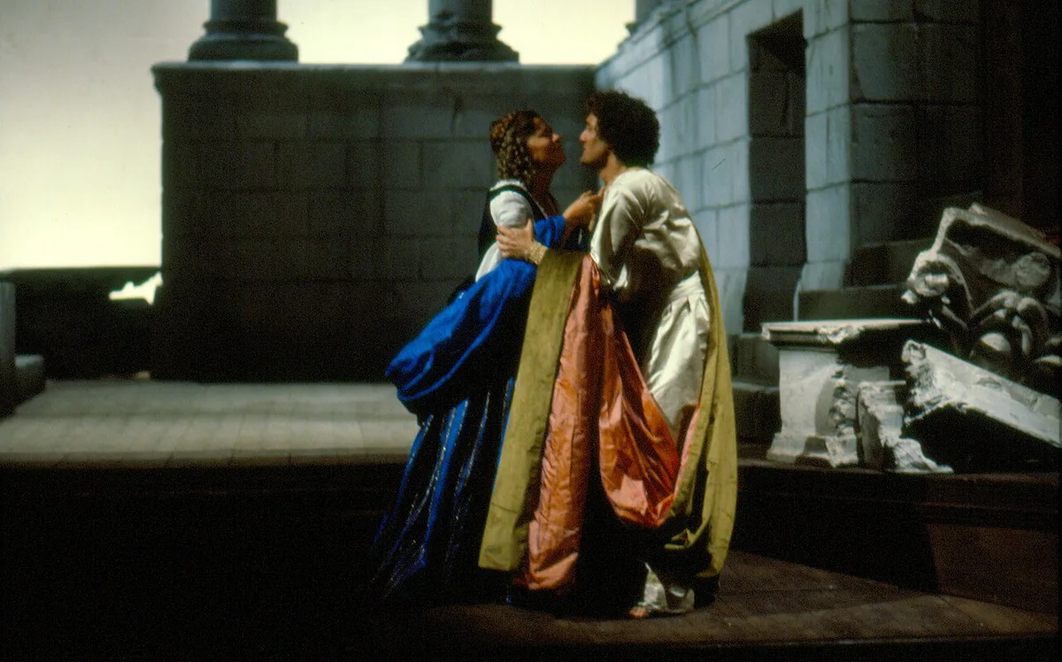 Evening performance in the cathedral square during the Spoleto festival — 2