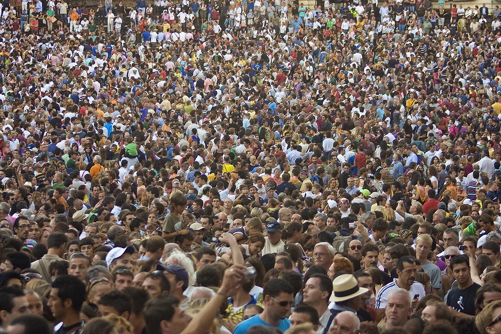 Bareback horse race around the packed Piazza del Campo in Siena — 1