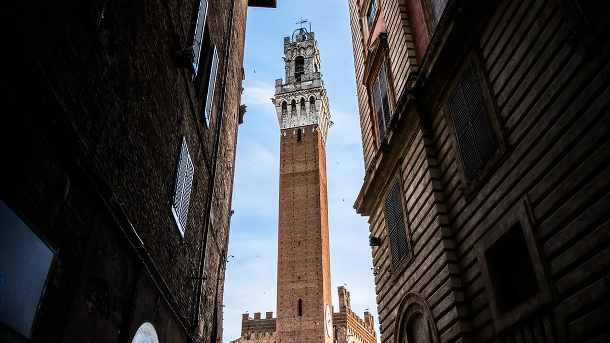 Booking Logistics: No Mail, Rain Dates, and Cancellation Windows in Siena