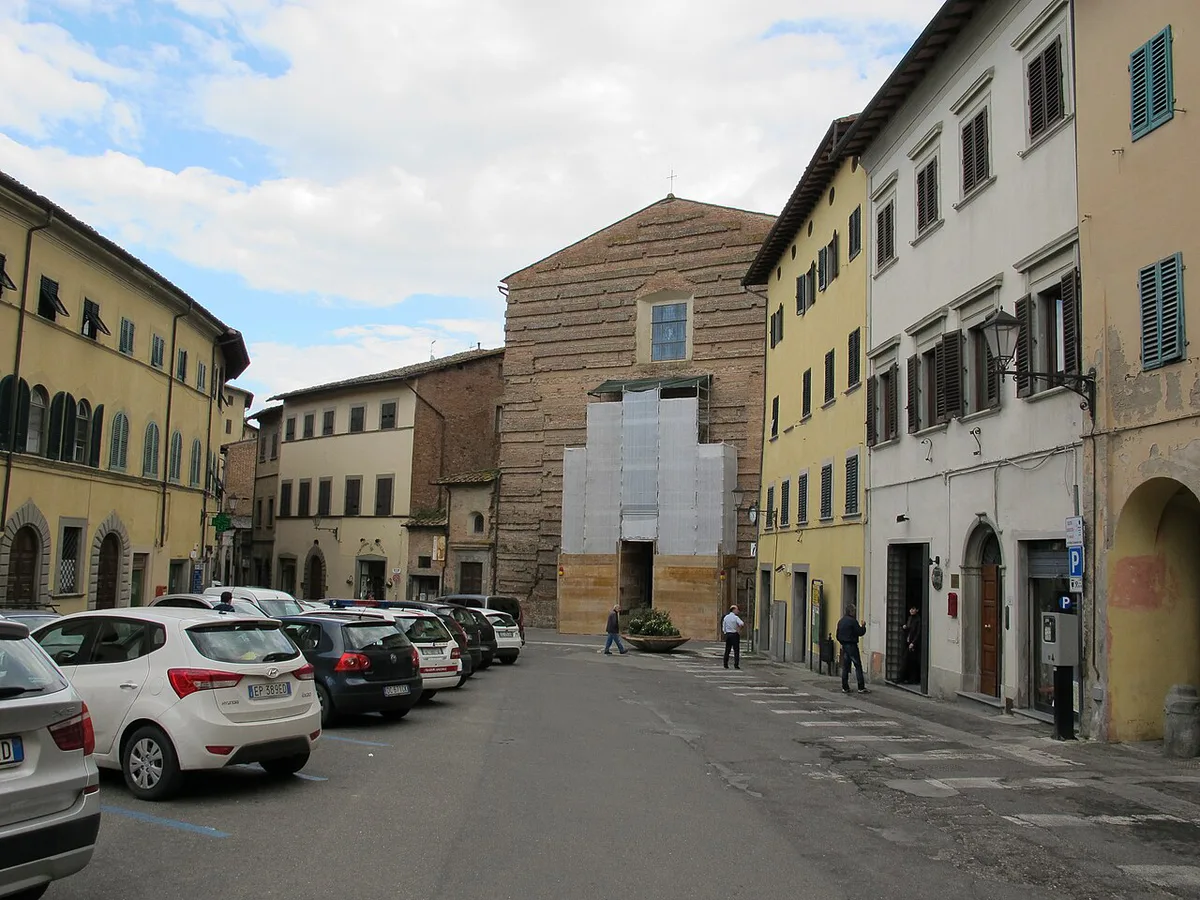 Truffle market stalls in Piazza del Popolo during the San Miniato white truffle festival, Italy — 1