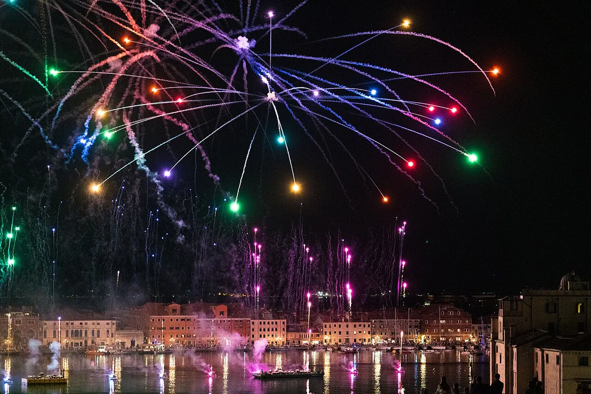 Redentore Fireworks (51351921515) — 1
