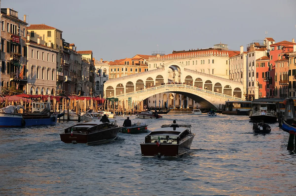 Ponte di Rialto Venice 1 — 2